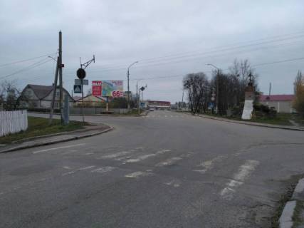 Билборд B в Романове, 6x3  Романів вул.Фрунзе 10, центр міста, ст.Б фото 1