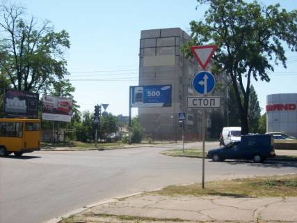 Билборд B в Николаеве, 3*6  9 Слобідська вул. (Маршала Василевського)  - Центральний просп. (Леніна просп.) фото 1
