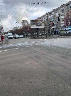 Призма B в Николаеве, 3*6  Центральний просп. (Леніна просп.) ріг 3 Слобідська вул. (Дзержинського)  (вид з перехрестя ) - 590203 фото 1
