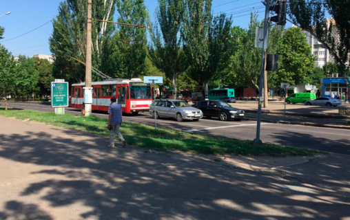 Брандмауэр B в Николаеве Центральний просп. (Леніна просп.), 195 - 6-та Слобідська вул (Комсомольська) , пешеходный переход фото 1