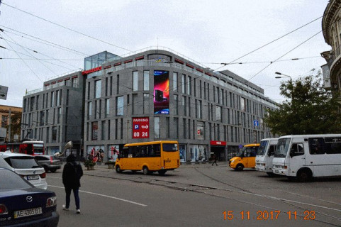 Видеоборд A у Дніпро (Дніпропетровськ) ТК Пассаж медиафасад, ул.В'ячеслава Липинського (Ширшова) 2,7м х7,7м вертикальный *без звука - 450949 Фото 1