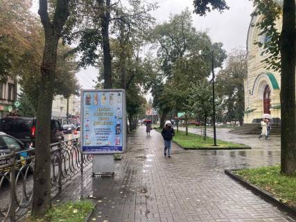 Ситилайт A в Ровно, 1,2х1,8  вхід до Злата Плази.Фуршет.вул.Соборна № 3 від переходу фото 1