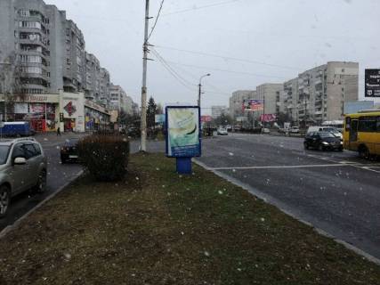 Сiтiлайт B у Луцьку Соборності 20 (ТЦ Гостинець, супермаркет "САЛЮТ", магазин "Троянда", РАЦс) Фото 1