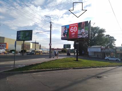 Video Billboard A in Lutsk кільце Соборності - Кравчука (навпроти ТАМ-ТАМу, район Формула Варшавського ринку) - 566893 Photo 1