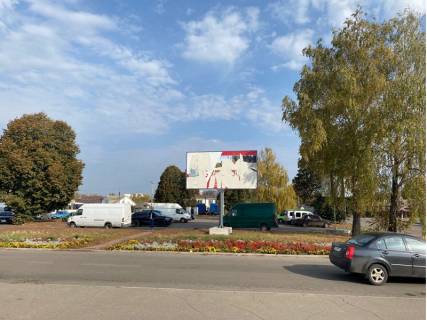 Билборд A в Прилуках Привокзальна пл., навпроти ж/д станції "Прилуки", вихід з центрального вокзалу фото 1