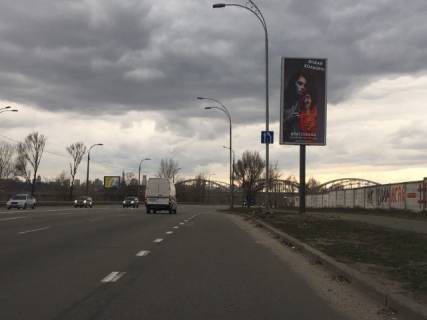 Бэклайт A в Киеве Дніпровська набережна, 130 м від Здолбунівська вул., в сторону моста Патона фото 1