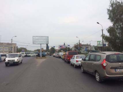 Билборд A в Луцке Дубнівська вул. - Глушець вул., роздільник, в центр фото 1