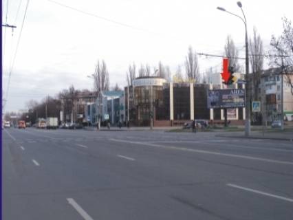 Билборд A в Кривом Роге, 3x6  Гагаріна пр., 58а - Васякіна (кол. Буденного) вул., у бік Маяковского пл. фото 1