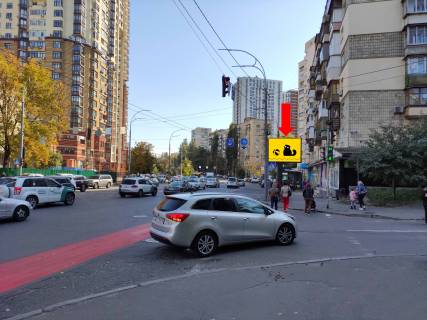 Билборд  в Киеве, 2.3x3.14  Солом'янська вул., 10 - вул. Олексіївська, на світлофорі, в сторону Протасов Яр фото 1