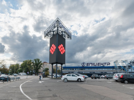 Видеоборд A в Киеве, 8.64x4.8  Братиславська вул., 11, Епіцентр, 3 екрани - 642993 фото 1