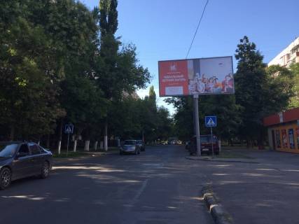 Билборд  в Одессе, 3x6  Сім’ї Глодан вул. (Ільфа і Петрова)., 12, в центр фото 1