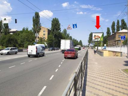 Видеоборд A в Киеве Теліги вул., 2 - вул. Гонти, на світлофорі, в сторону ст.м. Почайна (колишня Петрівка) - 250115 фото 1