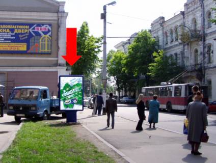 Ситилайт  в Житомире, 1.8x1.2  Бердичівська вул., 15, біля центрального гастроному, ресторану "Сушия" фото 1