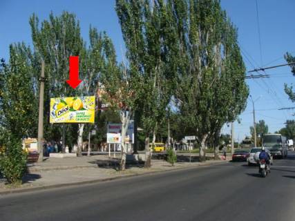 Билборд B в Николаеве, 3x6  Центральний пр. (кол. Леніна пр.) / 6-та Слобідська вул. (кол. Комсомольськая вул.), бульвар, біля ДТ "Південний Буг", навпроти зупинки, ліва фото 1