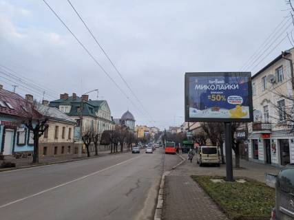 Скроллер A в Черновцах Героев Майдана ул. (бывш. Красноармейская ул.), 31 - 300281 фото 1
