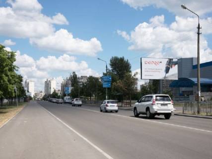 Призма A в Киеве Бальзака вул. - Драйзера вул., 21, на зупинці, парковка супермаркету Сільпо - 295122 фото 1