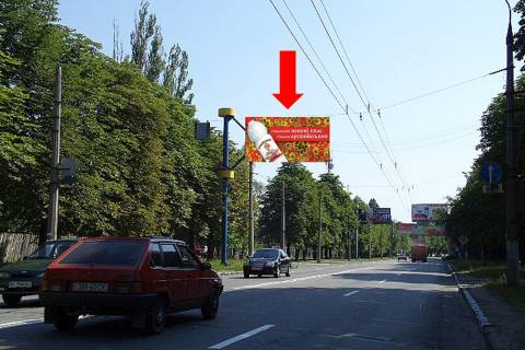 Билборд  в Кременчуге, 3x6  Московська вул., заїзд до заводу "КРАЗ" фото 1