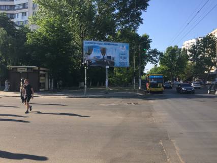 Билборд  в Одессе, 3x6  Корольова вул., 17 - Левітана вул., з центру фото 1