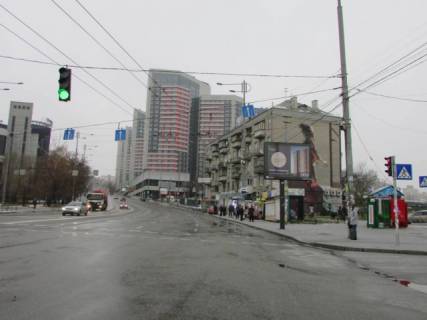 Scrolller, Scroll A in Kyiv Lipkivs'kogo st. (kolis. Uric'kogo st.), 8 - Kirpi st., zupinka, v storonu Solom'ans'ka pl. - 294402 Photo 1