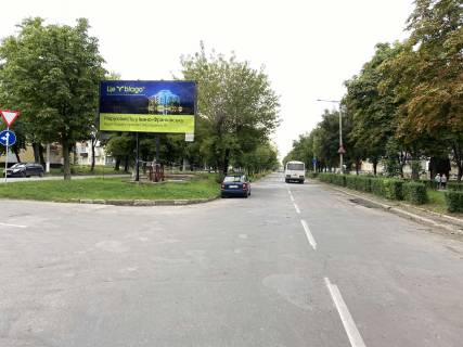 Билборд B в Калуше, 3x6  Хмельницького вул., з центру фото 1