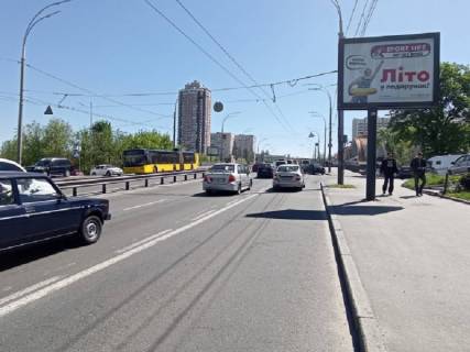 Видеоборд A в Киеве Гетьмана вул., 46/2 - Польова вул., ст. Караваєві Дачі, в сторону Севастопольської пл., прайс за трансляцію ролика 10 сек 1вихід/90 сек, з 0:00 до 23:59 - 384168 фото 1
