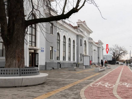 Билборд A в Мукачеве, 3x6  Вокзальна вул., 3, Привокзальна площа фото 1