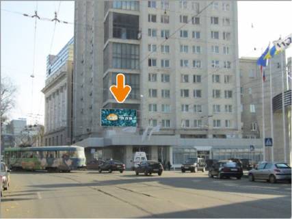 Видеоборд A в Харькове просп. Незалежності (просп. Правди), 8 - Тринклера ул., в центр, стоимость за 60 выходов в час ролика длительностью - 8 сек. - 291710 фото 1