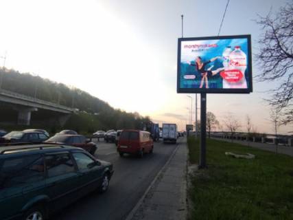 Видеоборд A у Києві Набережне шосе, 500м після Наводницького парку, до мосту Метро, прайс за трансляцію ролика 10 сек 1вихід/90 сек, з 0:00 до 23:59 - 393811 Фото 1