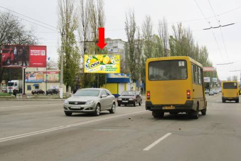 Билборд B в Кропивницкий (Кировоград), 3x6  Дружби Народів пл. / Полтавська вул. / Маланюка вул., супермаркет "АТБ", з центру фото 1