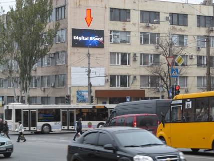 Video Billboard A in Zaporizhzhya Sobornij av. - Ukrains'ka st., prajs za translaciu rolika 10 sek 1 raz / 2 hv z 6:00 do 23:00. Prorahunok insih konfiguracij utocnujte u menedzera - 293732 Photo 1