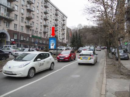 Ситилайт  в Киеве, 1.8x1.2  Кловський Узвіз 9/2 - вул. Мечникова, на світлофорі, в сторону вул. Московської фото 1