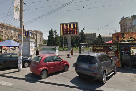 Video Billboard A in Dnipro (Dnipropetrovsk) Avornic'kogo av. - Vokzal'na pl., z/d vokzal, prajs za 1 mis, 10sek rolik 1vih / 10hv z 7 do 23 godin ( 96 vihodiv ), rozrahunki dla insih parametriv rozmisenna utocnujte u menedzera - 246646 Photo 1