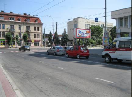 Призма  в Ивано-Франковске, 3x6  Бандери вул. - Незалежності вул., на світлофорі - 436182 фото 1