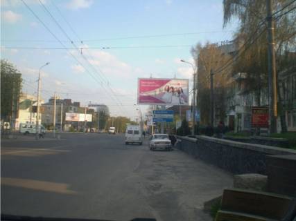 Білборд, Бігборд (Борд)  A у Рівному вул. Василя Червонія (Гагаріна)., 39 - Богоявленська вул. (Колиш. Черняка вул.) Фото 1