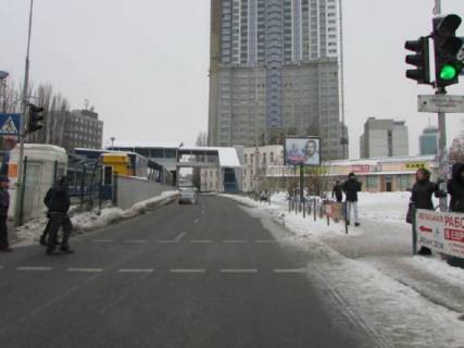 Видеоборд A в Киеве Жилянська вул., 148 - Галицька площа (Перемоги пл.), з центру, прайс за трансляцію ролика 10 сек 1вихід/90 сек, з 0:00 до 23:59 - 402500 фото 1