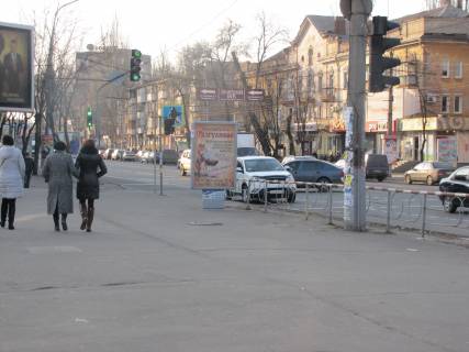 Citylight  in Krivy Rig, 1.8x1.2  Gagarina av., 13 - Esenina st. Photo 1
