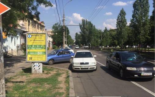 Ситилайт B в Николаеве Центральний просп. (Леніна просп.)., 68, третій фото 1