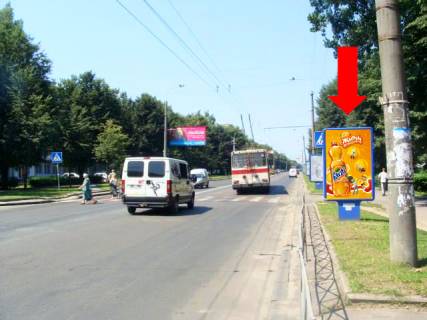 Сiтiлайт A у Рівному, 1.8x1.2  Київська вул. / Грушевського вул., біля магазину "Мандарин", навпроти автосалону "Citroen" Фото 1