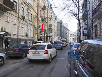Ситилайт  в Киеве, 1.8x1.2  Гончара вул. 31/28 - Ярославів Вал, в сторону Галицька площа (Перемоги пл.) фото 1
