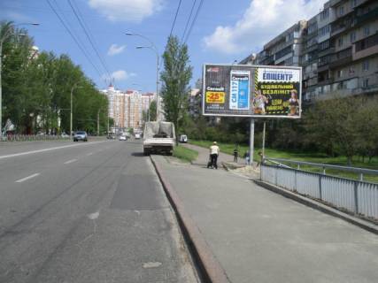 Призма A в Киеве Тимошенко вул., 4, в сторону ст.м. "Мінська" - 214872 фото 1