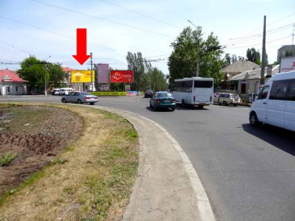 Prismatron, Prism  in Mykolaiv, 3x6  Central'nij av. (kol. Lenina av.) / Puskins'ka st., rozdil'nik, bila supermarketu "El'dorado", kil'ce, v bik Sadovoi st., liva - 447594 Photo 1