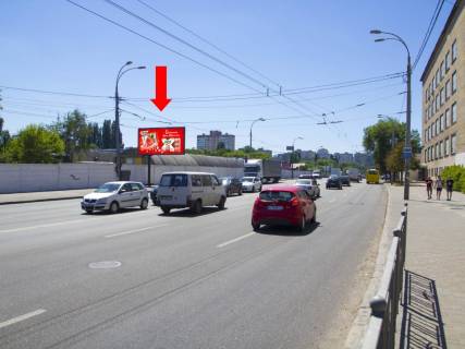 Билборд  в Киеве, 3x6  Лугова вул. - вул. Бережанська, на світлофорі, в сторону вул. Автозаводська, вул. Вишгородська фото 1