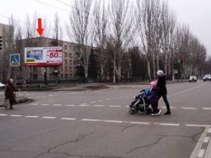Билборд B в Кривом Роге, 3x6  Гагаріна пр., 58а - Васякіна (кол. Буденного) вул., у бік Горького пл. фото 1