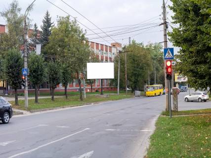 Billboard B in Chernivtsi Geroev Majdana st. (byvs. Krasnoarmejskaa st.), 194 Photo 1