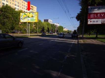 Призма  в Львове, 3x6  Стрийська вул., 59/61, роздільник, в центр - 447263 фото 1