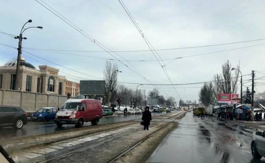 Билборд B в Киеве Привокзальная ул., 1, светофор, в сторону Бориспольская ул. фото 1