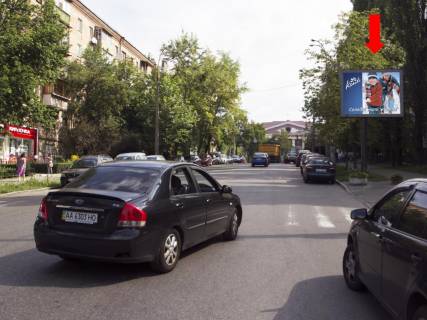 Скроллер A в Киеве, 2.3x3.14  вул. Джона Маккейна (Івана Кудрі) ., 42 / вул. Чигоріна, в сторону бул. Українки - 470437 фото 1