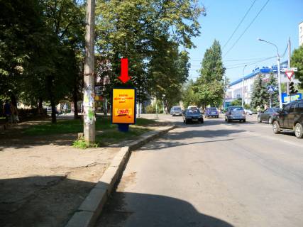 Ситилайт B в Ивано-Франковске, 1.8x1.2  Василіянок (Панфіловців)  вул. / Галицька вул. фото 1