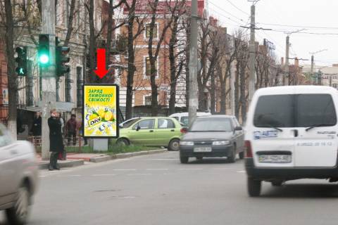 Ситилайт B в Кропивницкий (Кировоград), 1.8x1.2  Шевченка вул. / Чорновола вул. (кол. Луначарського вул.), біля магазину "Золото" фото 1