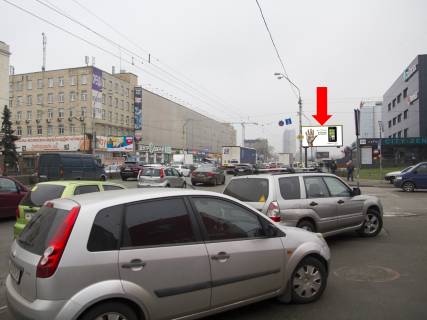 Призматрон, Призма A у Києві, 3x6  Бандери ін. (Кол. Московський пр.), 8 - Михайла Гориня вул. (Єрмака), біля супермаркетів "Фокстрот", "Ашан", в сторону вул. Теліги - 214923 Фото 1